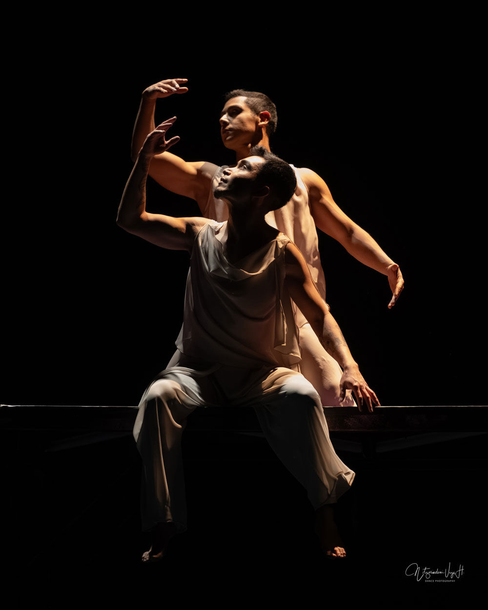 Aksenti - El Mandarin Milagroso