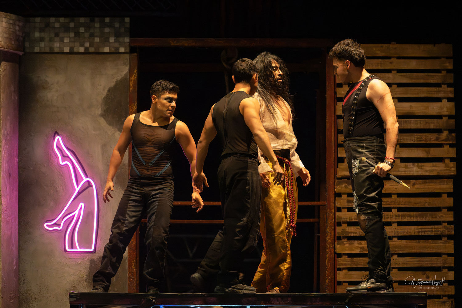 Aksenti - El Mandarin Milagroso